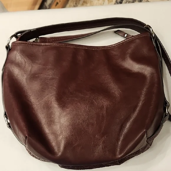 Rosetti Brown BURGANDY FAUX LEATHER SHOULDER/CROSS BODY BAG - Picture 6 of 15